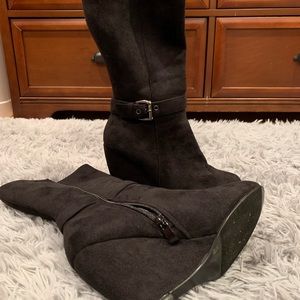 Size 6.5 Black suede mid calf wedge boots
